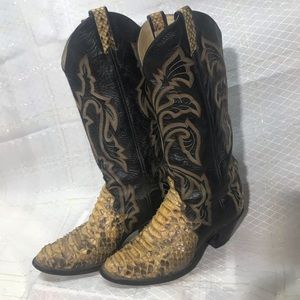 Vintage Python Cowboy or Cowgirl Boots size 8 1/2